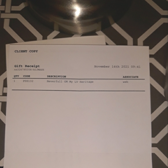 Neverfull GM LV Tote and Clutch - Picture 4 of 5